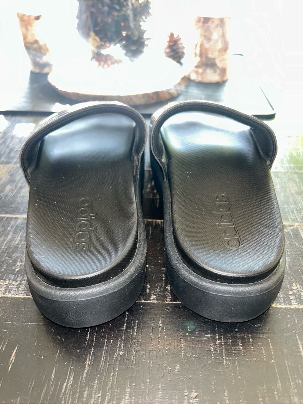 Adidas adilette platform slides (Fit 7-8) - Picture 6 of 9